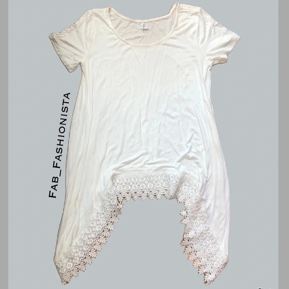 White short sleeve tunic top with lace size small - Picture 1 of 9